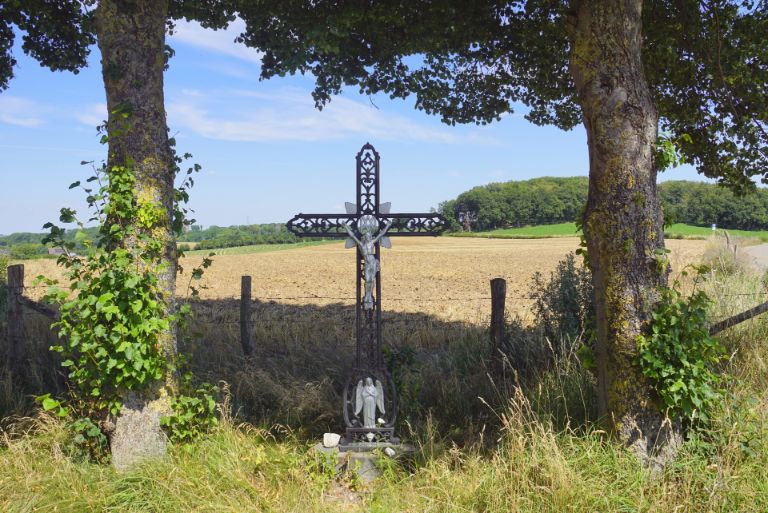 Catholic crucifix on Akerveldweg in the immediate vicinity of Groenpark Simpelveld