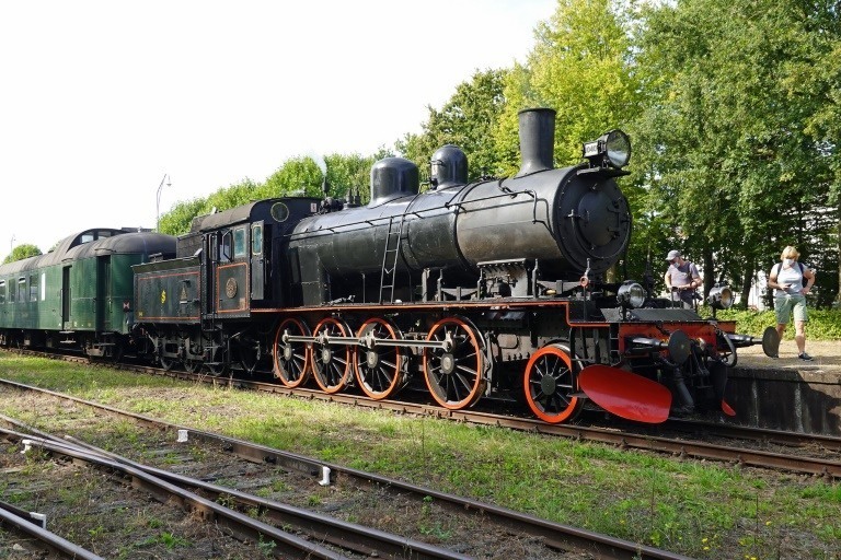 Steam locomotive of the Million Line